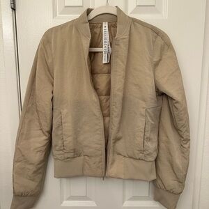Lululemon Tan reversible Bomber Jacket Relaxed Fit